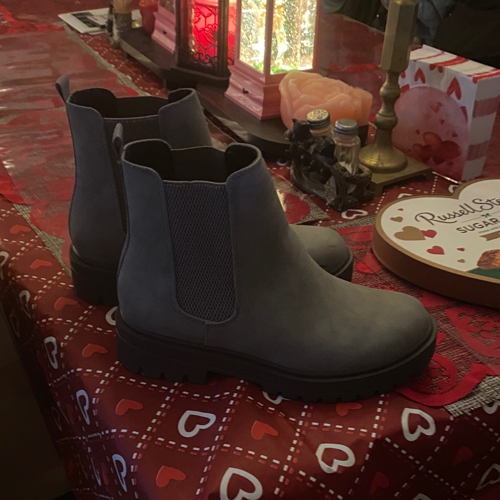 Soda Gray boots for Women